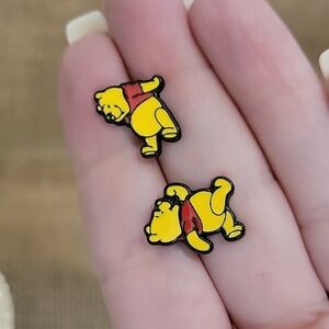 WINNIE THE POOH ENAMEL STUD EARRINGS